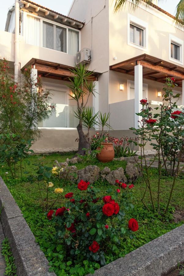Christa Luxury Apartments Kávos Exterior foto